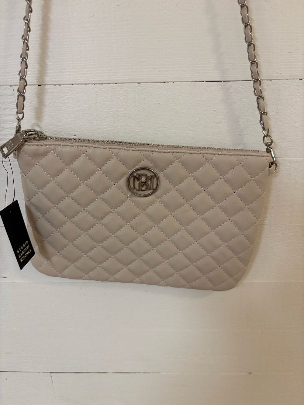 Studio Badgley Mischka Quilted Ivory Chain Crossbody Clutch NWT - Picture 2 of 10